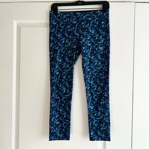 Nike Dri-Fit Blue and Black Patterned Cropped Leggings